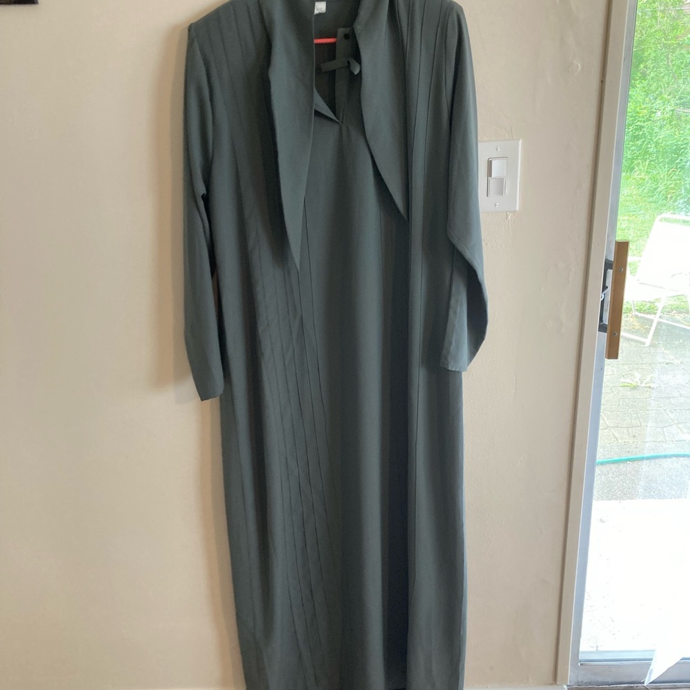 Light olive green womens Abaya